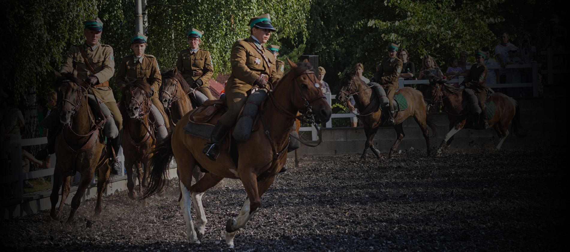 TU HISTORIA ŻYJE GALOPEM 